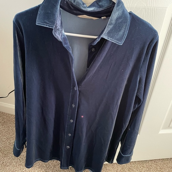 🦋SOFT SURROUNDINGS 🦋 Velvet Boyfriend Shirt 💕 - Picture 6 of 7